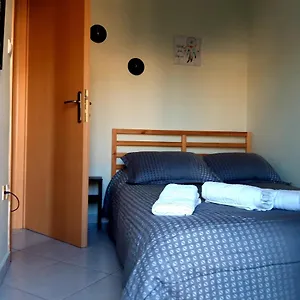 smurfs-house-center-thessaloniki.hotels-of-thessaloniki.com/